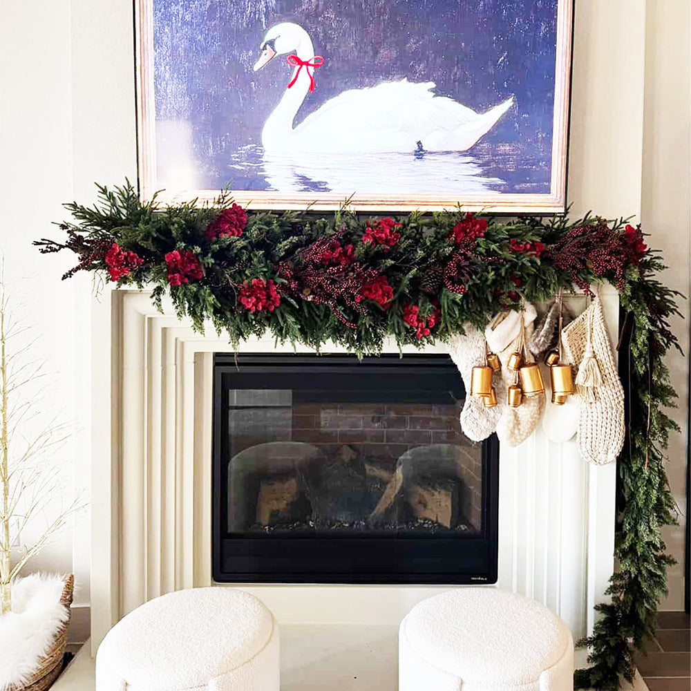 The Most Enchanting Botanicals for Your Holiday Home